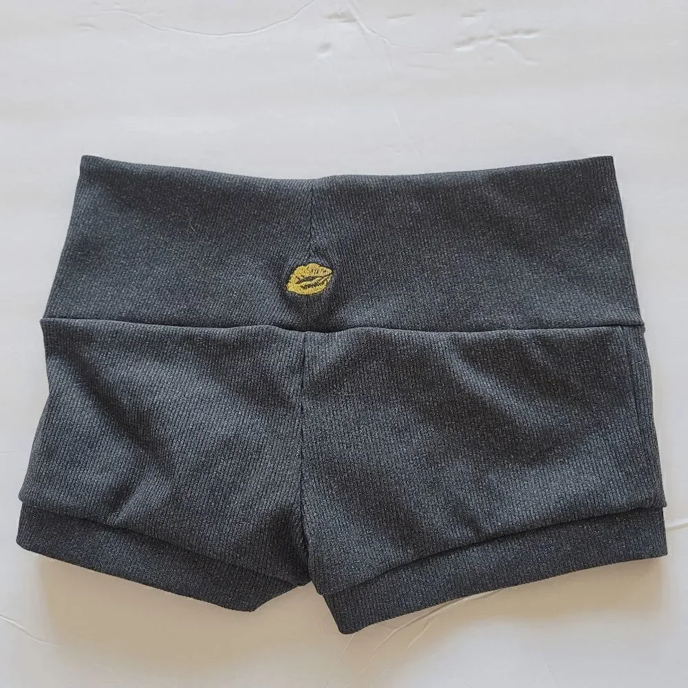 California Kisses juniors charcoal high waisted swim shorts pockets size S slim